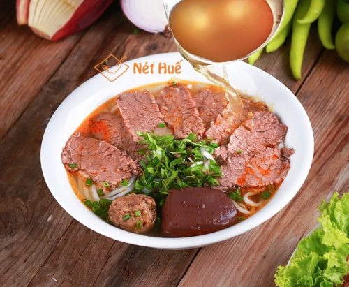 Net Hue restaurant in Hanoi - The most impressive Hue cuisine right in Hanoi.